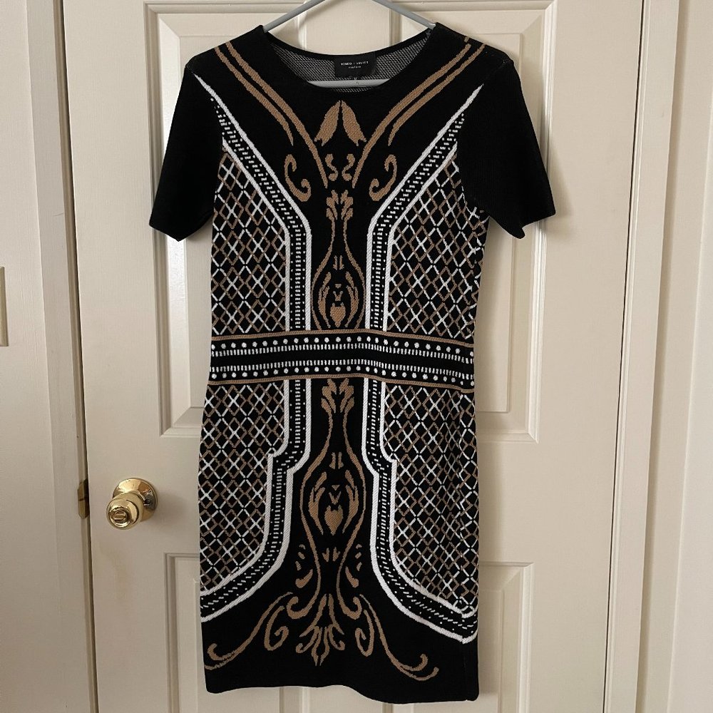 ROMEO + JULIET COUTURE Sweater Dress Size M